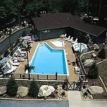 Tree Tops Resort