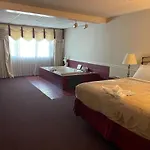 Zoders Inn And Suites