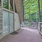 A-Frame Gatlinburg Cabin With Deck And Private Hot Tub