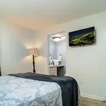 Condo In Gatlinburg Very Peaceful - 10 Min Walk To Main Strip