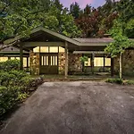 Bourbon Hollow Lodge With Hot Tub And Pool Plus Game Room Only 5 Min To Downtown