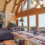 Pinnacle View Lodge By Stony Brook Cabins
