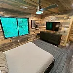 Experience Luxury At Smoky Mountain Hideaway, Just 5 Miles From Downtown Gatlinburg