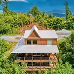 Appalachian Lookout-Hot Tub, 1089 Of Free Attraction Tickets For Each Paid Day, Dollywood And More!