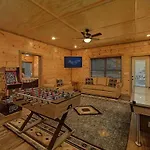 A Lodge At The Glades 12 Bedroom Cabin Private Indoor Pool Hot Tubs Game Rooms And Theater Room