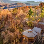 Smoky Mountain Chalet With Swim Spa- Theater- Pool Table- Pet Friendly