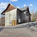 Woodys Mountain Lodge