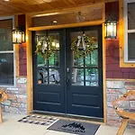 Holly Ridge Hideaway