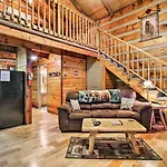 Secluded Forest Cabin, 4 Mi To Downtown Gatlinburg