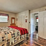 Quiet Cabin With Mountain Views About 3 Mi To Gatlinburg