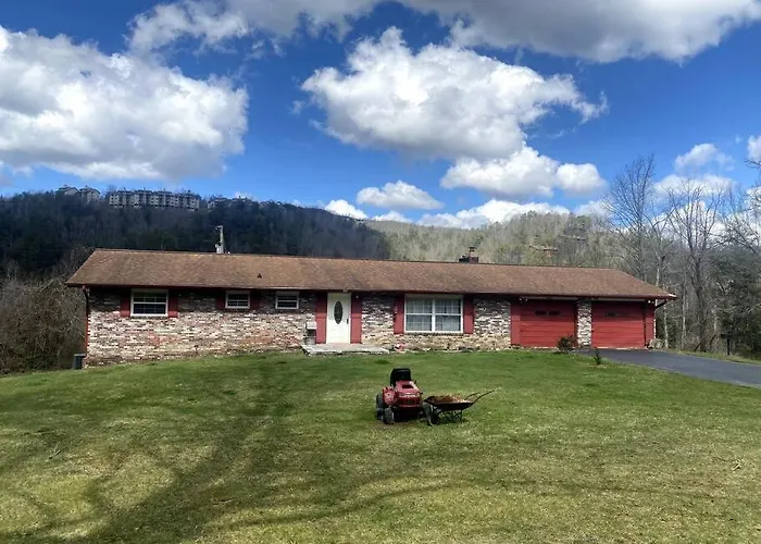 Cabin In Gatlingburg L