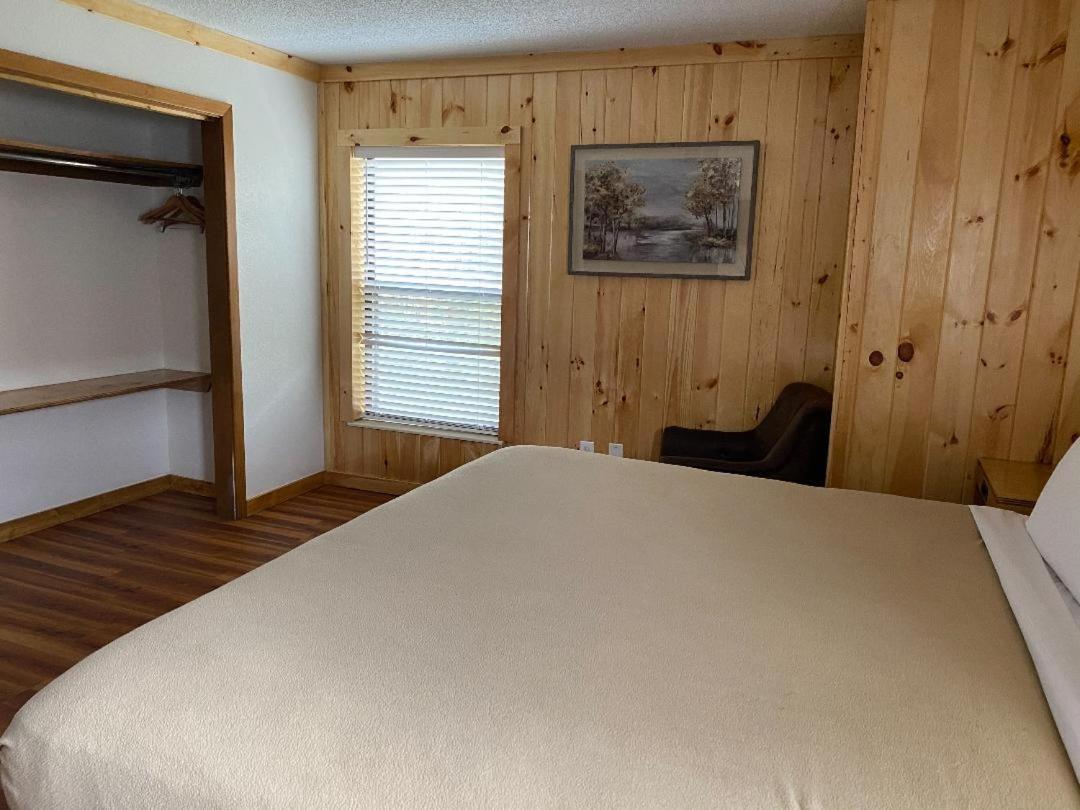 Inn Zoders And 2*