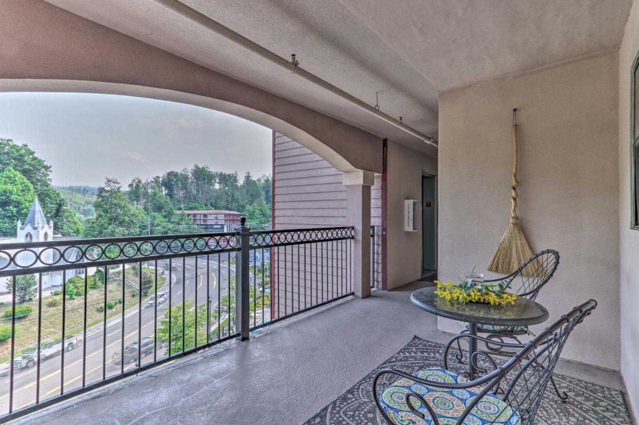 Bootleggers Hideaway In Downtown Gatlinburg! * Gatlinburg