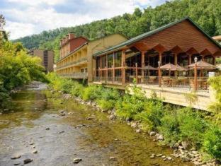 Hotel River Terrace & Convention Center