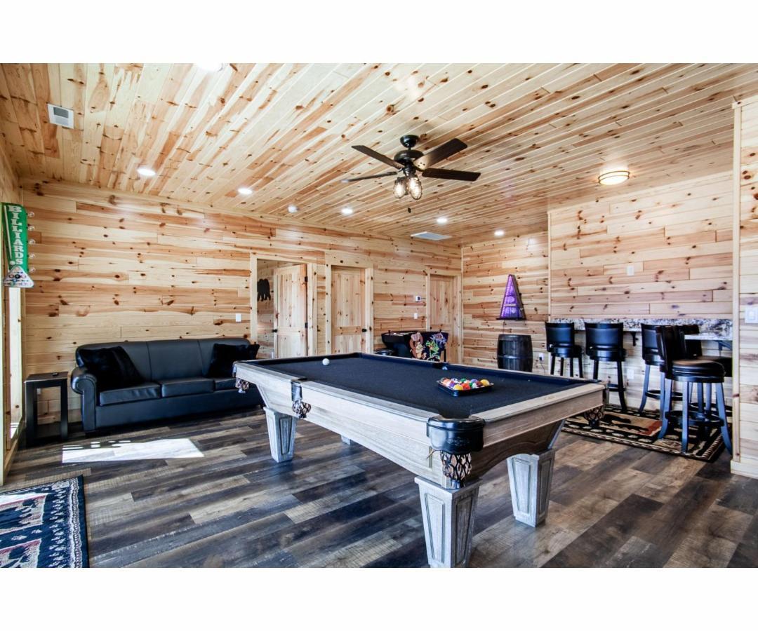 Sky Ridge Mountain View Wheelchair Accessible And Swim Holiday home Gatlinburg