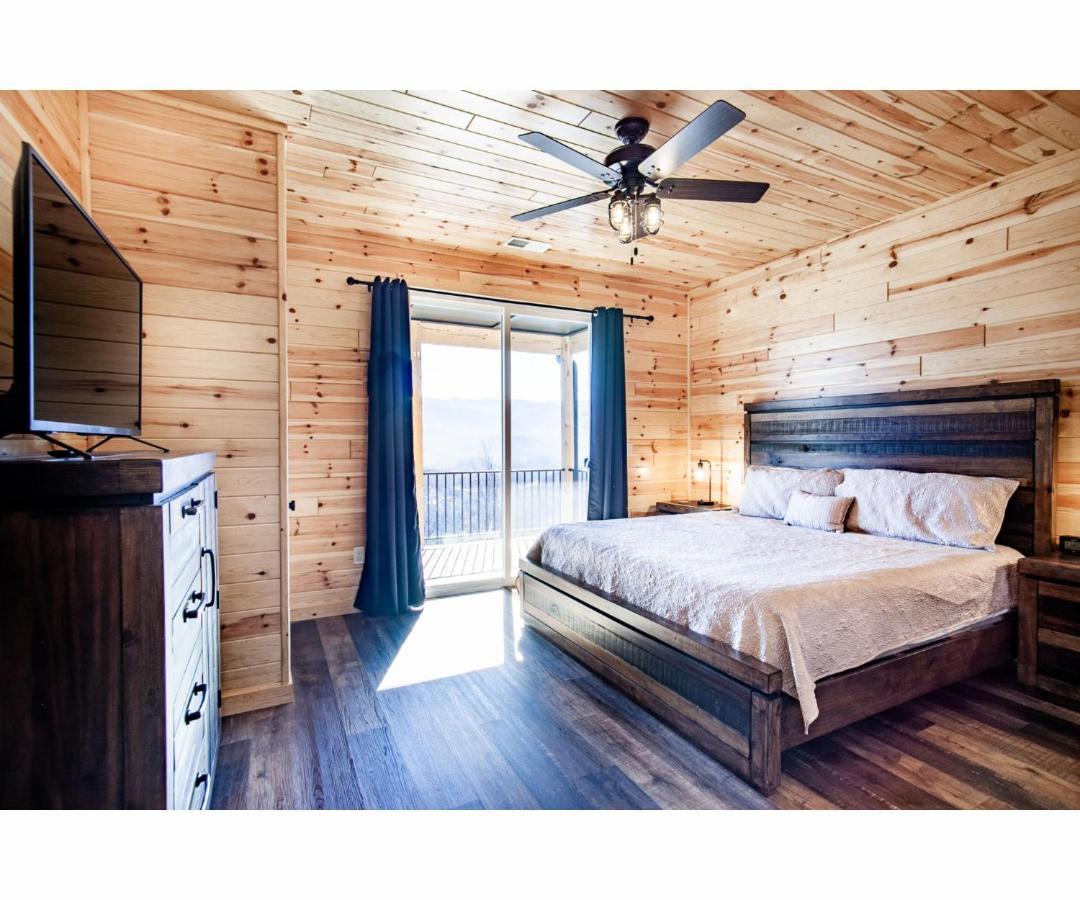 Sky Ridge Mountain View Wheelchair Accessible And Swim Holiday home