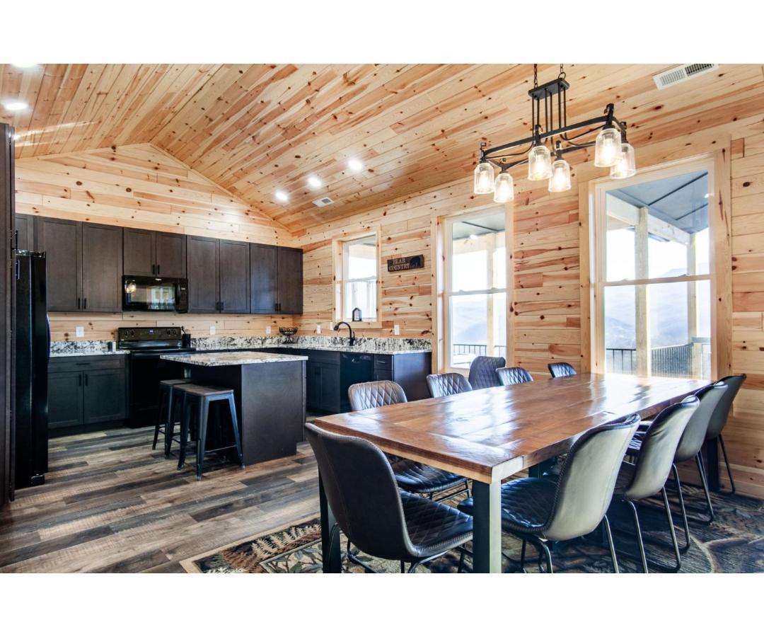 Sky Ridge Mountain View Wheelchair Accessible And Swim Holiday home