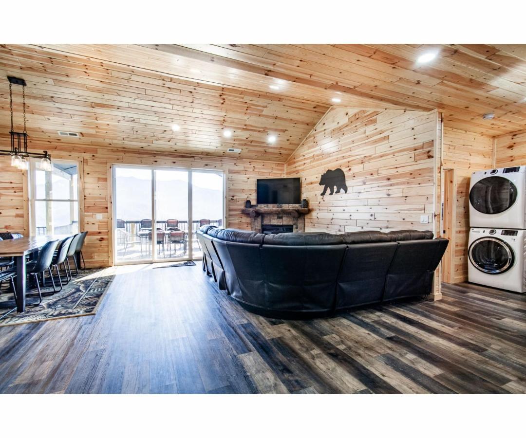 Sky Ridge Mountain View Wheelchair Accessible And Swim Gatlinburg