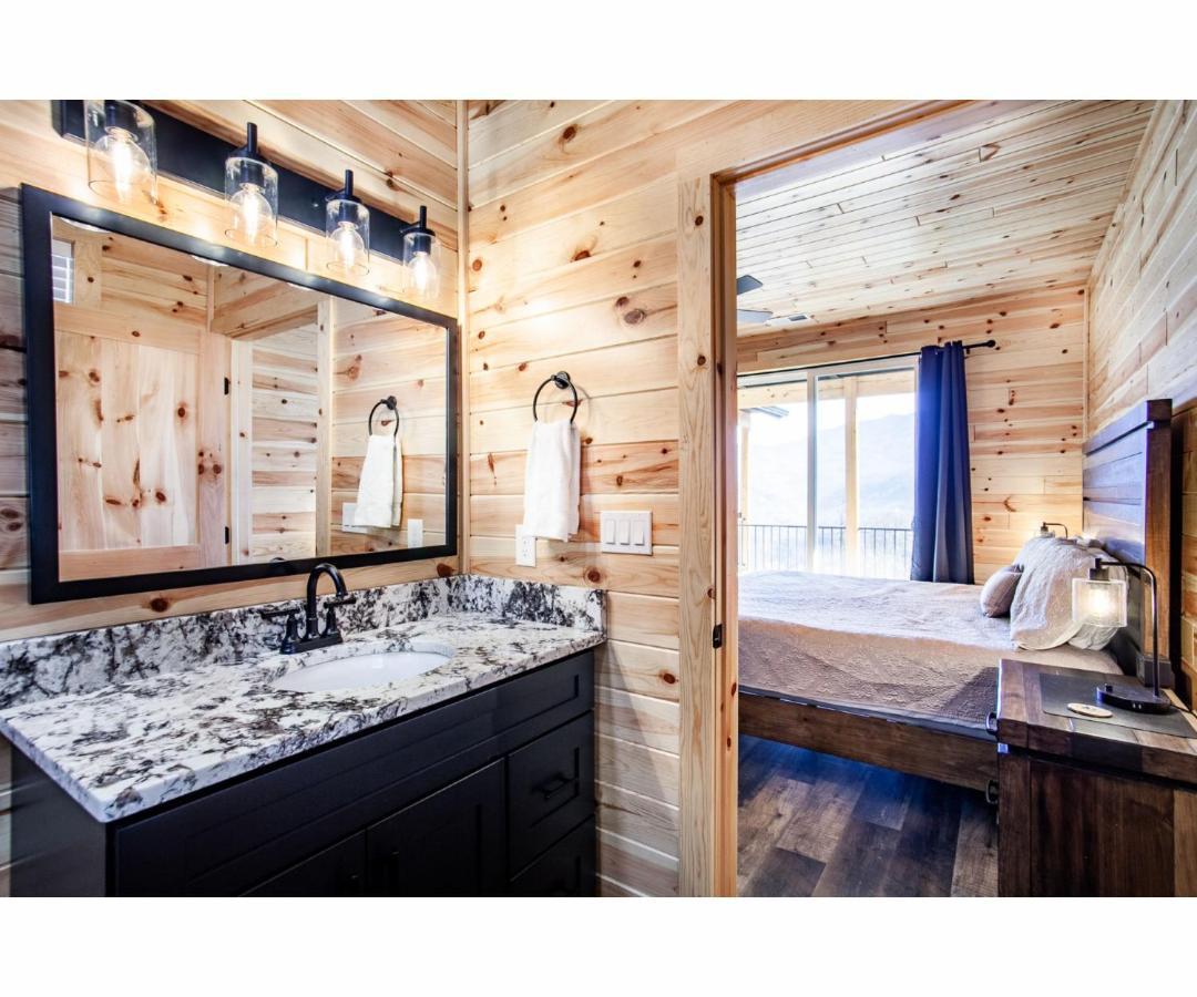 Sky Ridge Mountain View Wheelchair Accessible And Swim Gatlinburg