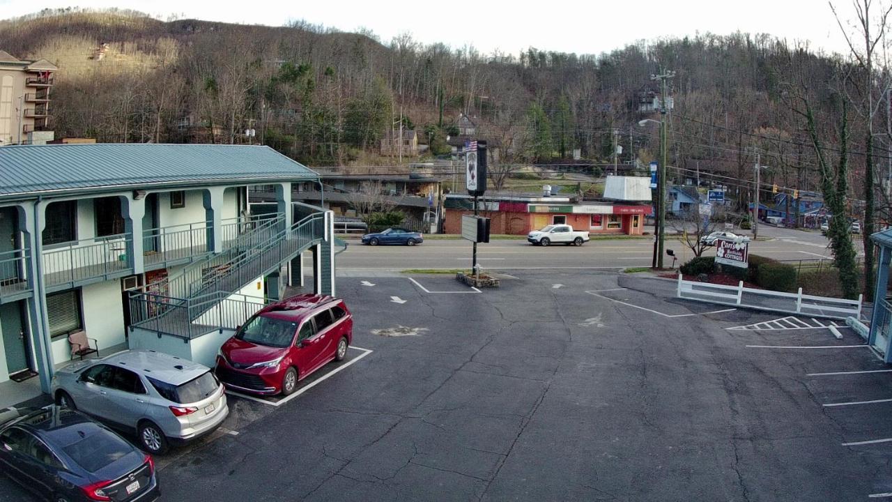 Country Town N' Gatlinburg
