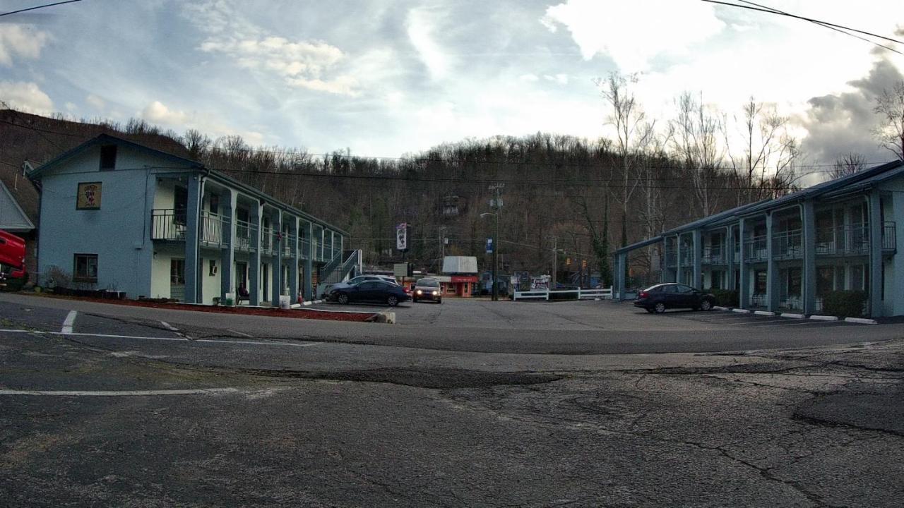 Country Town N' 2*