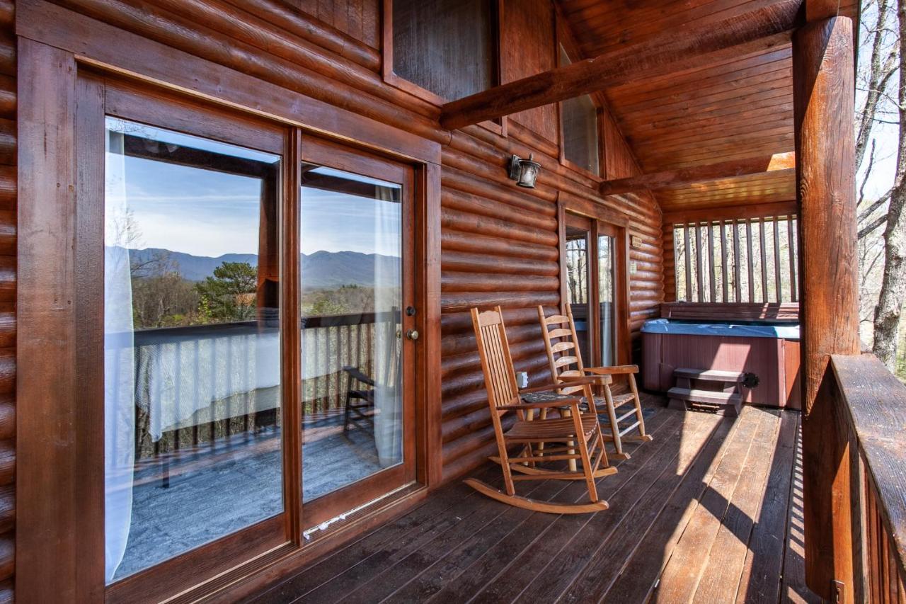 Constellation Station View Hot Tub Fireplace Gatlinburg