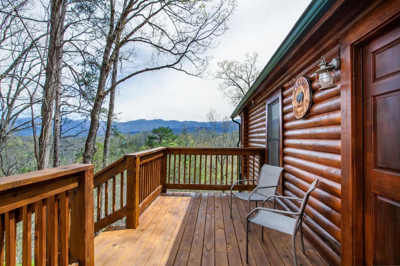 Constellation Station View Hot Tub Fireplace Holiday home *