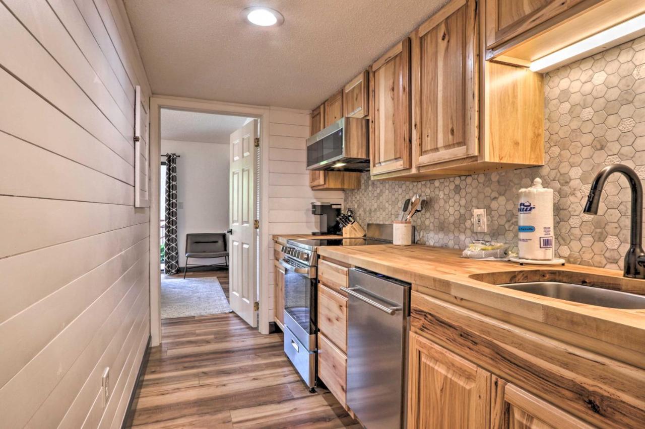 Modern With Patio Walk To Downtown