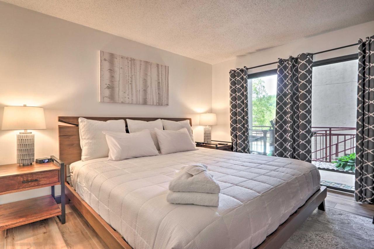 Modern With Patio Walk To Downtown Apartment Gatlinburg