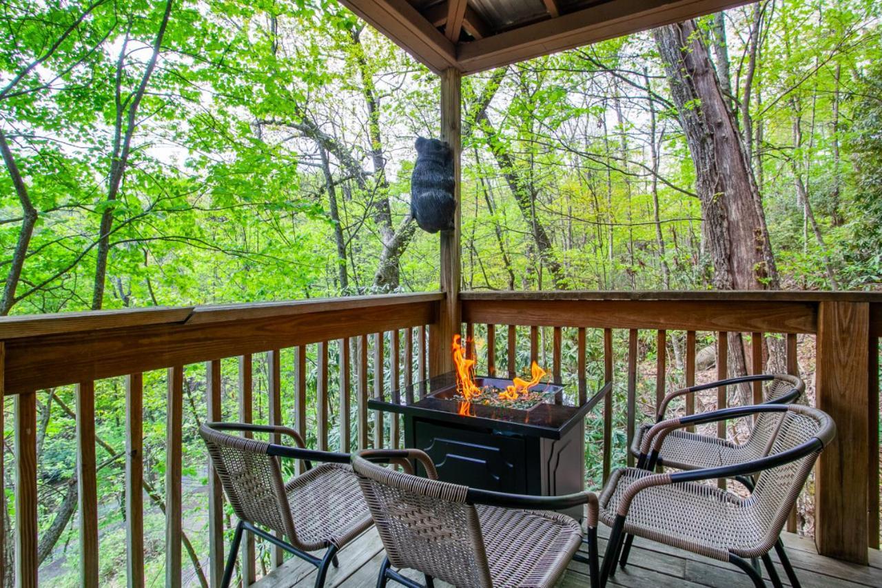 Zermatt - Hot Tub And Arcade Games Holiday home Gatlinburg