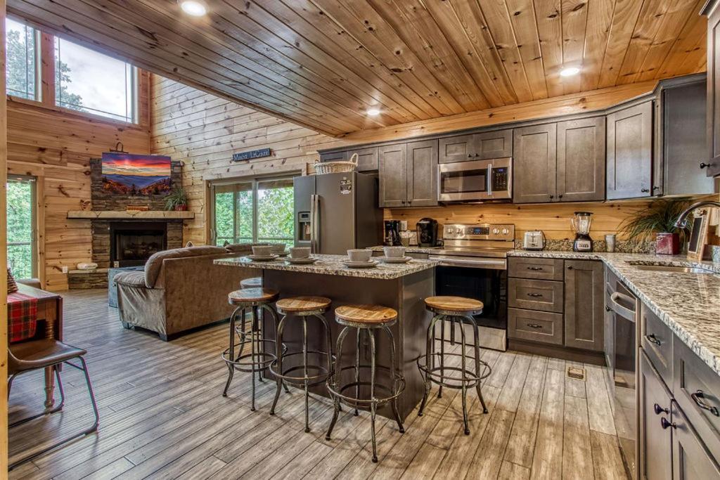 Holiday home Appalachian Lookout-hot Tub, 1089 Of Free Attraction Tickets For Each Paid Day, Dollywood And More! *