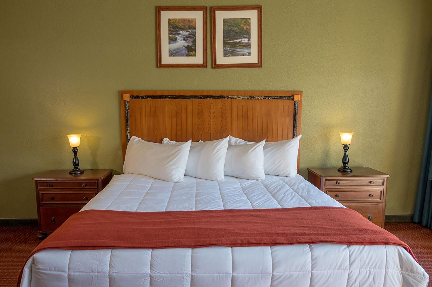 Hotel River Terrace & Convention Center 3*