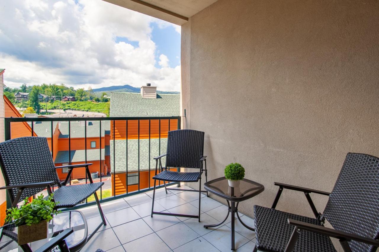 Holiday home Timber Minutes From Downtown Gatlinburg