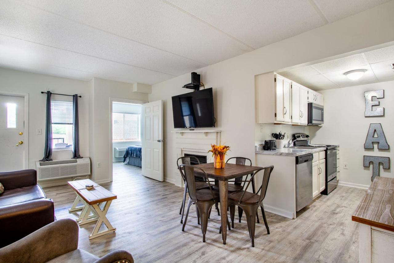 Holiday home Timber Minutes From Downtown *
