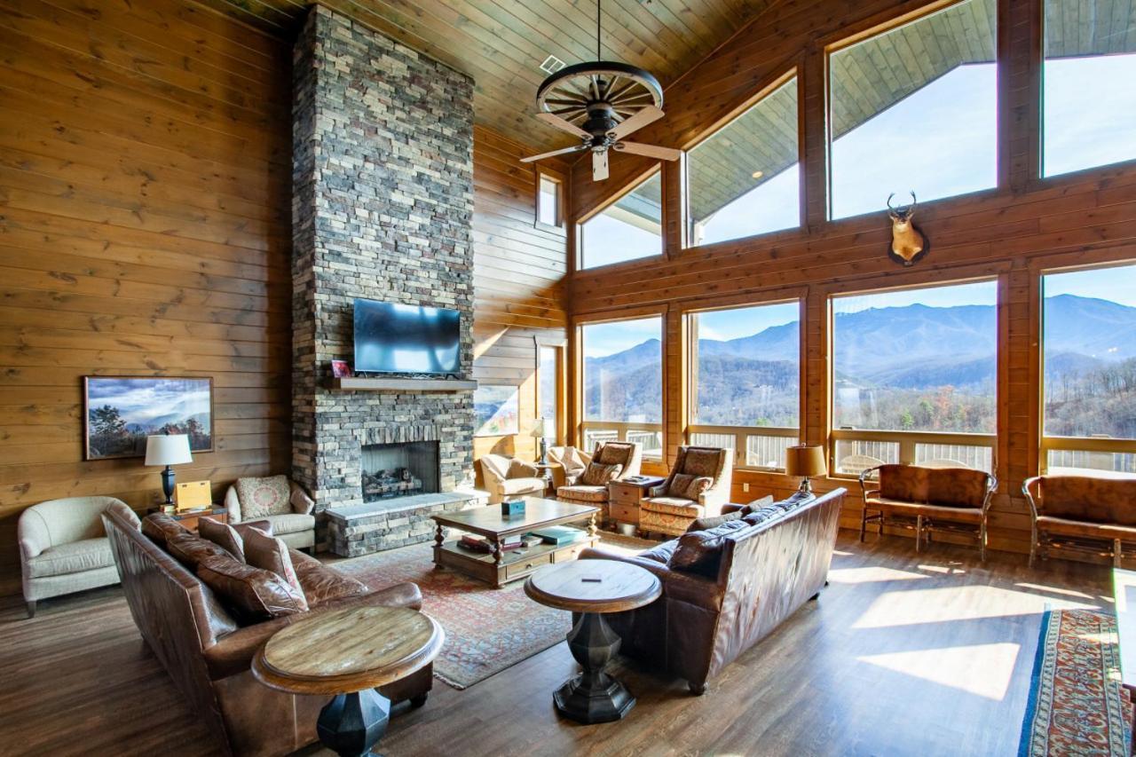 Majestic Overlook Hot Tub Theater Pool Table