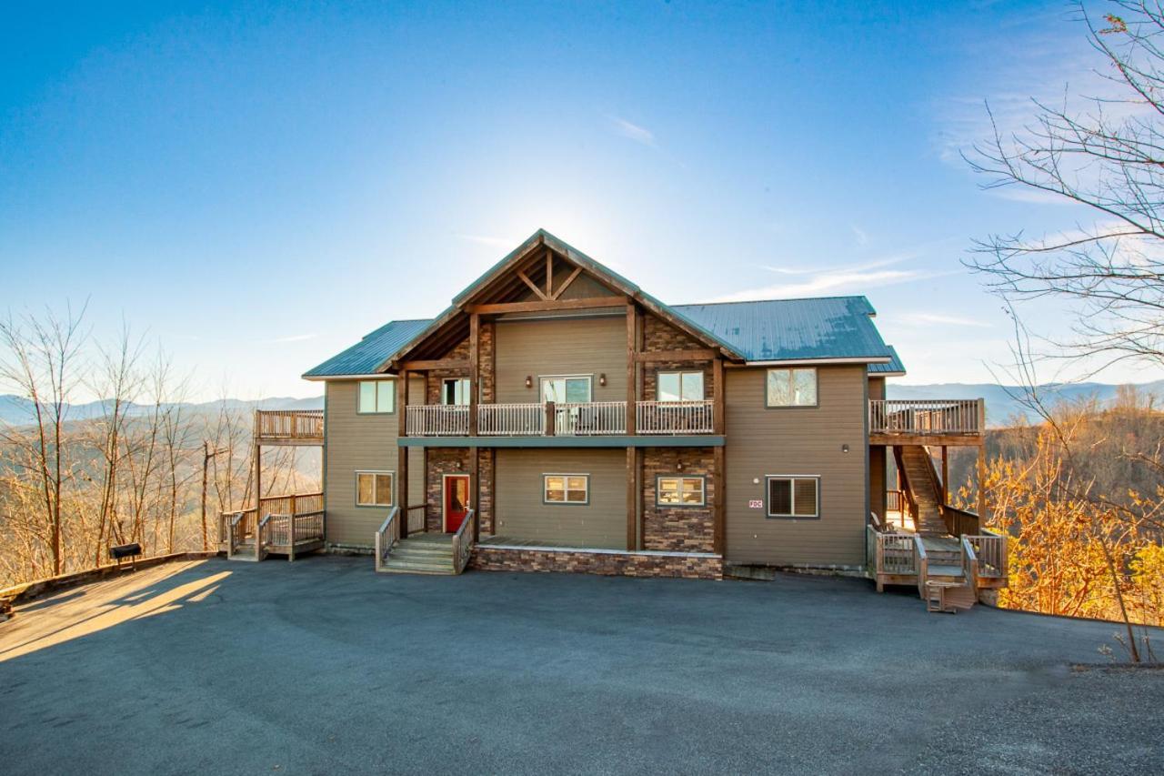 Holiday home Majestic Overlook Hot Tub Theater Pool Table *