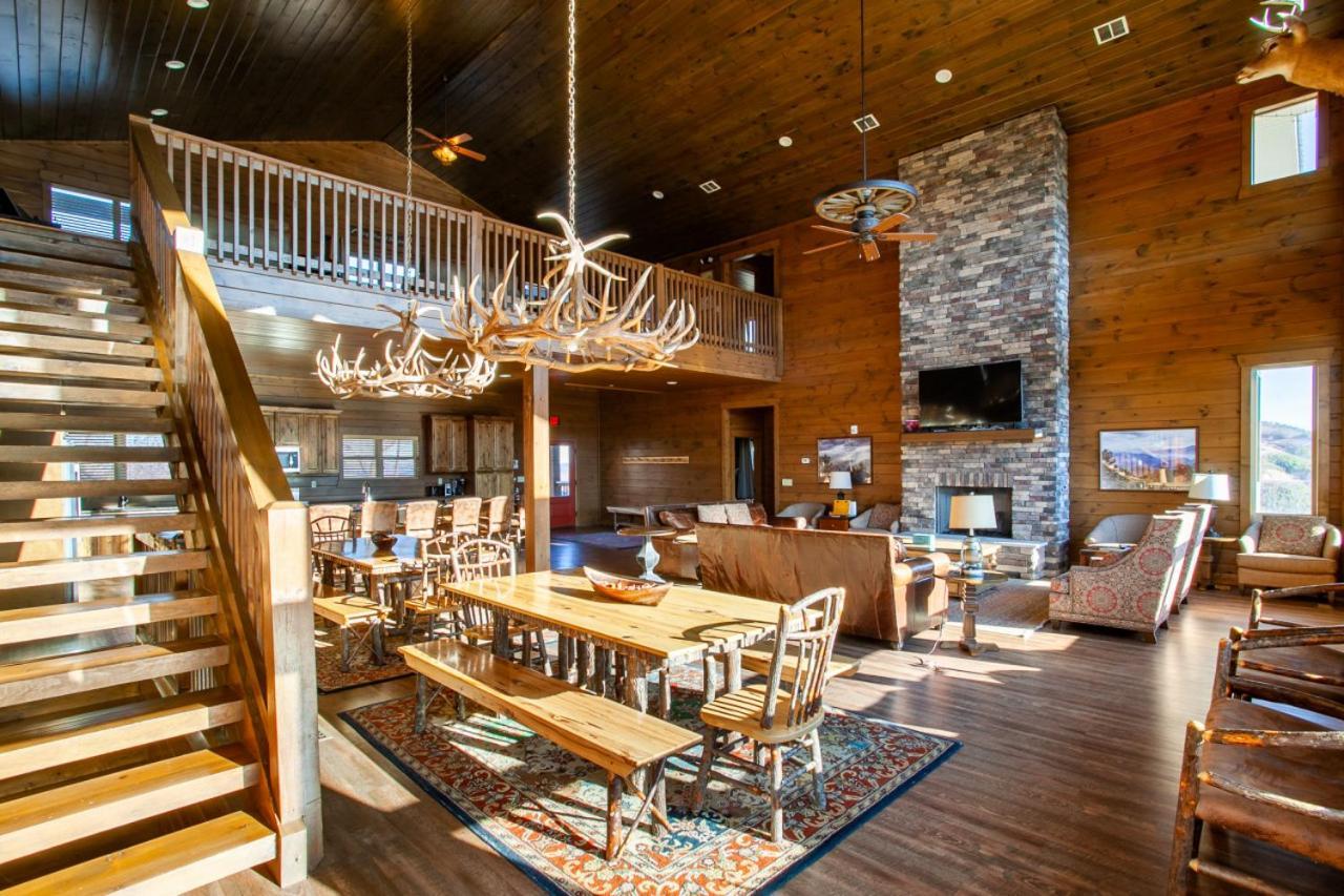 Majestic Overlook Hot Tub Theater Pool Table