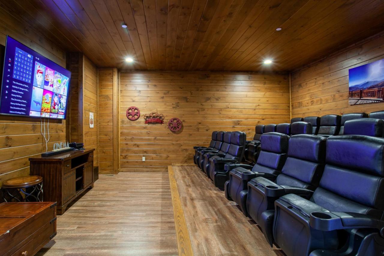 Holiday home Majestic Overlook Hot Tub Theater Pool Table Gatlinburg