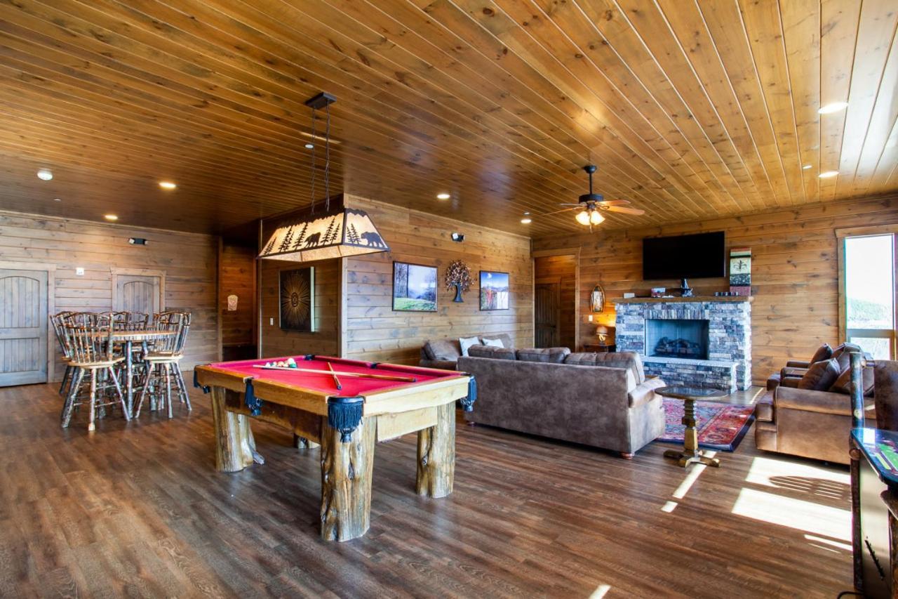 Holiday home Majestic Overlook Hot Tub Theater Pool Table