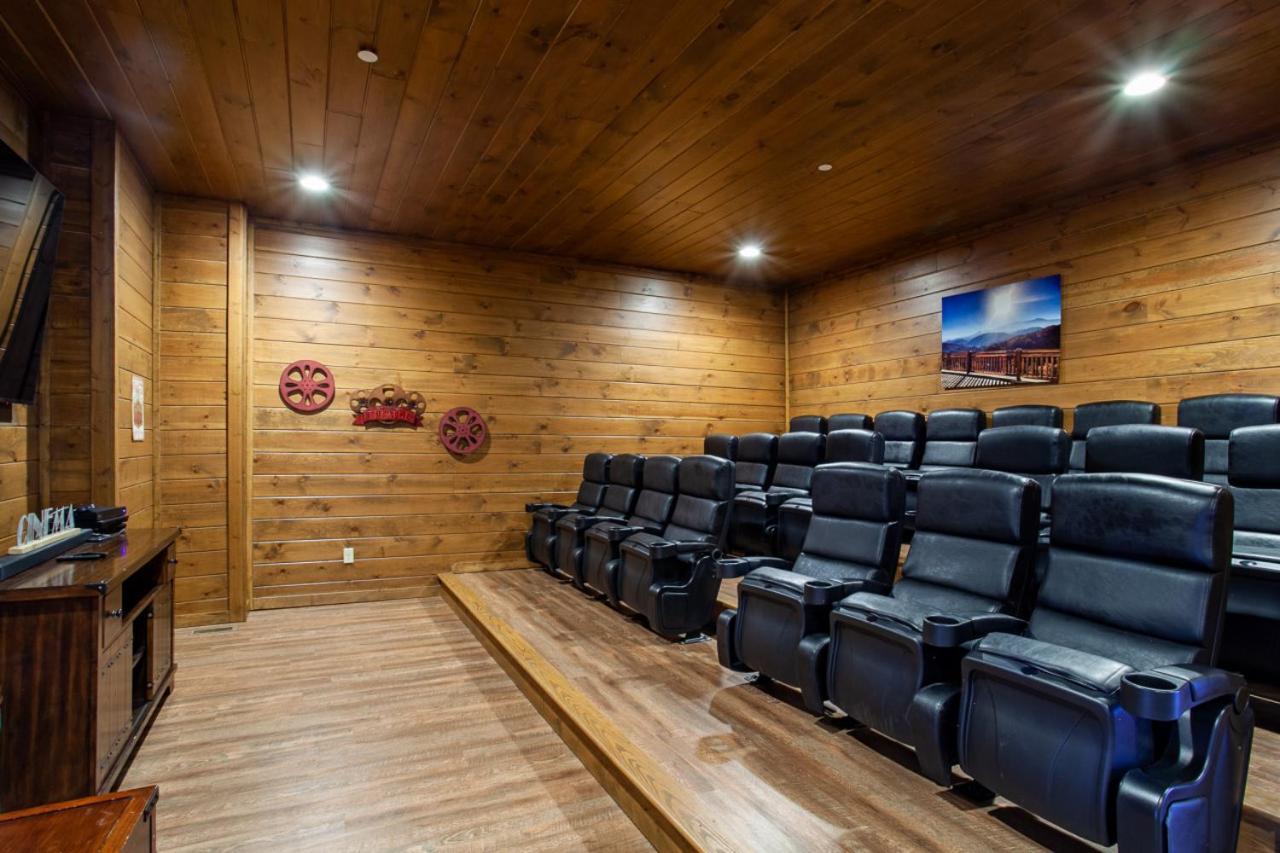 Holiday home Majestic Overlook Hot Tub Theater Pool Table Gatlinburg