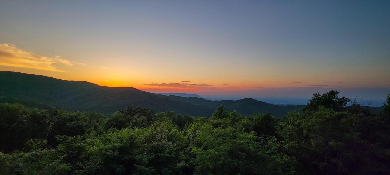 Holiday home On Of The World-heavenly Views-sunsets-pool! Gatlinburg