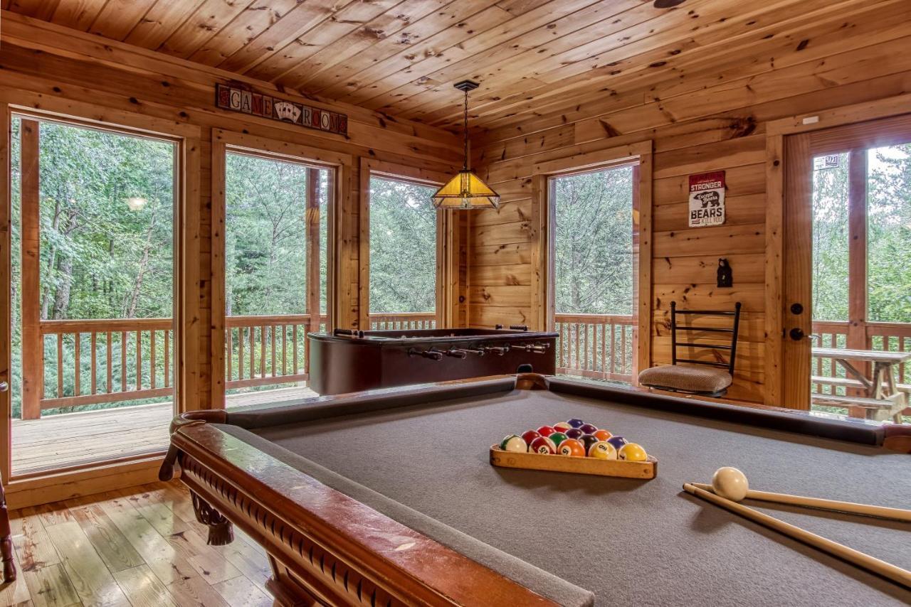 Mountain Jewel, Hot Tub, Theater Room, 1089 Free Tickets Each Paid Day, Dollywood And More! * Gatlinburg