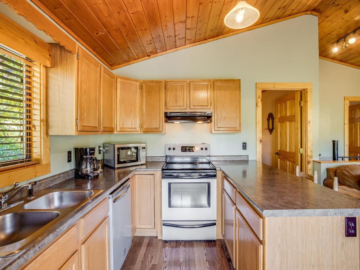 Naughty By Nature Holiday home