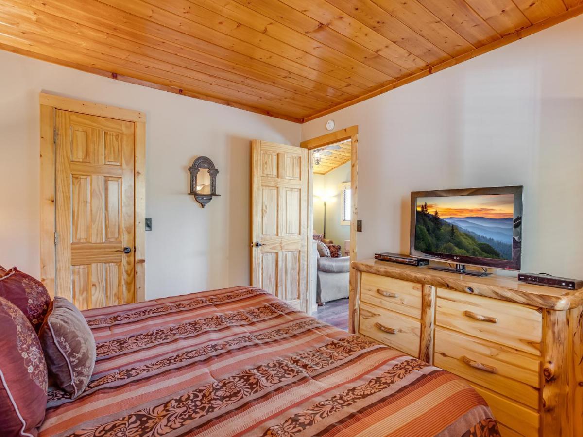 Naughty By Nature Holiday home *