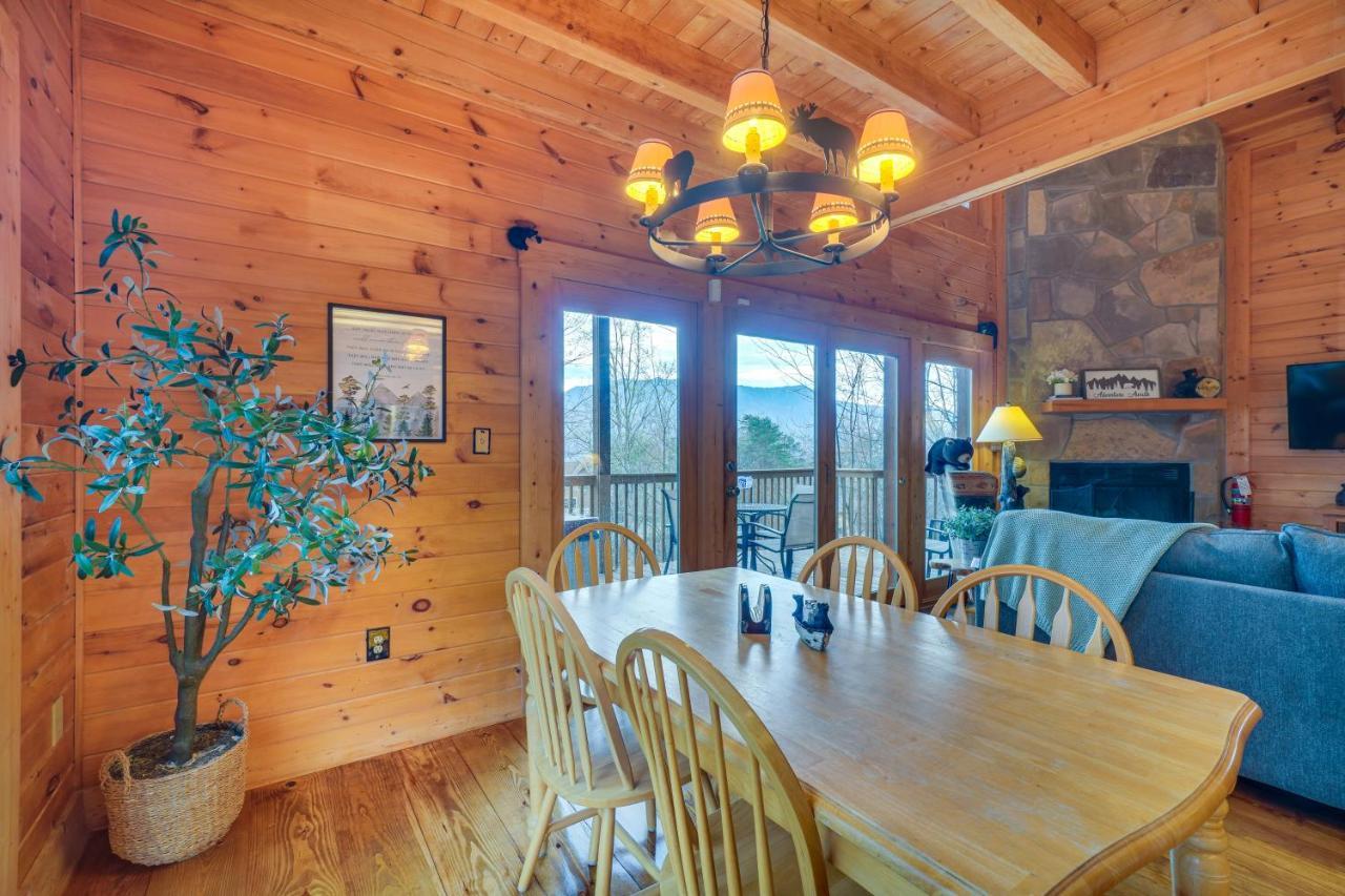 Cabin Hot Tub And Loft With Games! Holiday home *