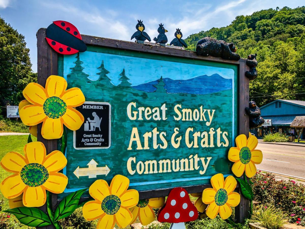 Holiday home Colors Of The Smokies By Distinctive Getaways Gatlinburg