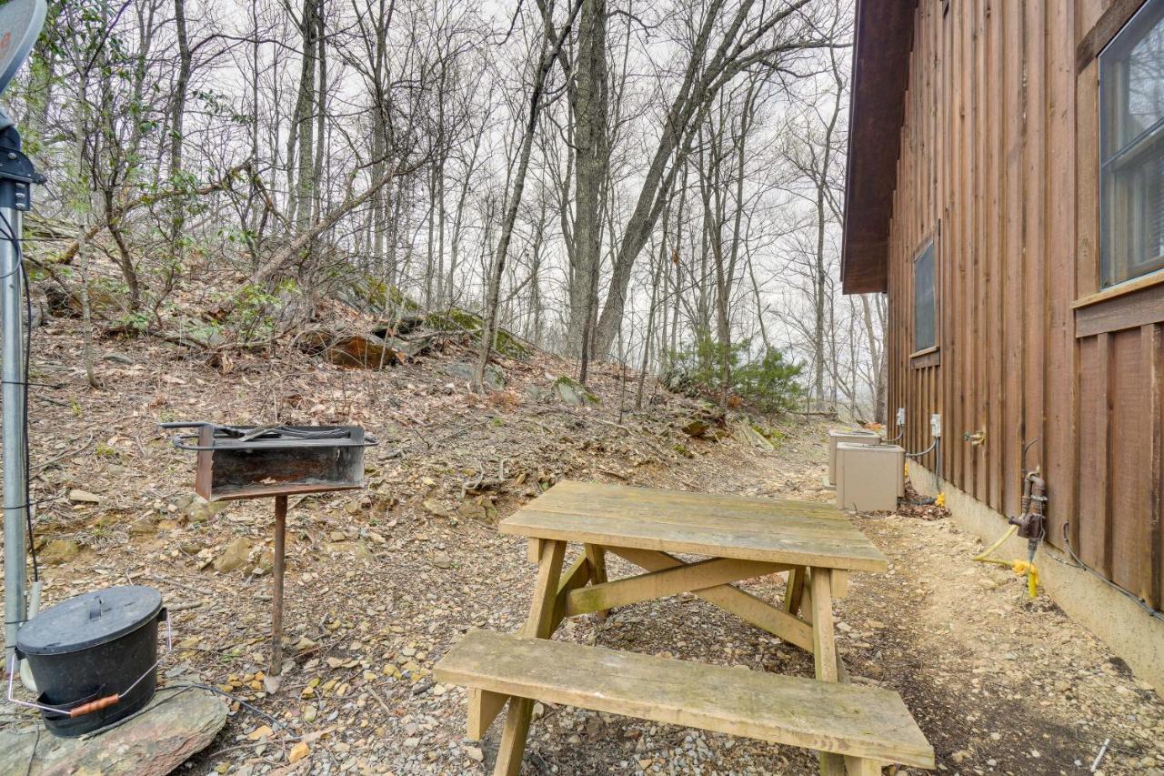 Holiday home Cabin Hot Tub And Loft With Games! Gatlinburg