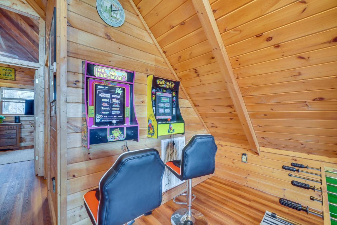Cabin Hot Tub And Loft With Games! Holiday home *