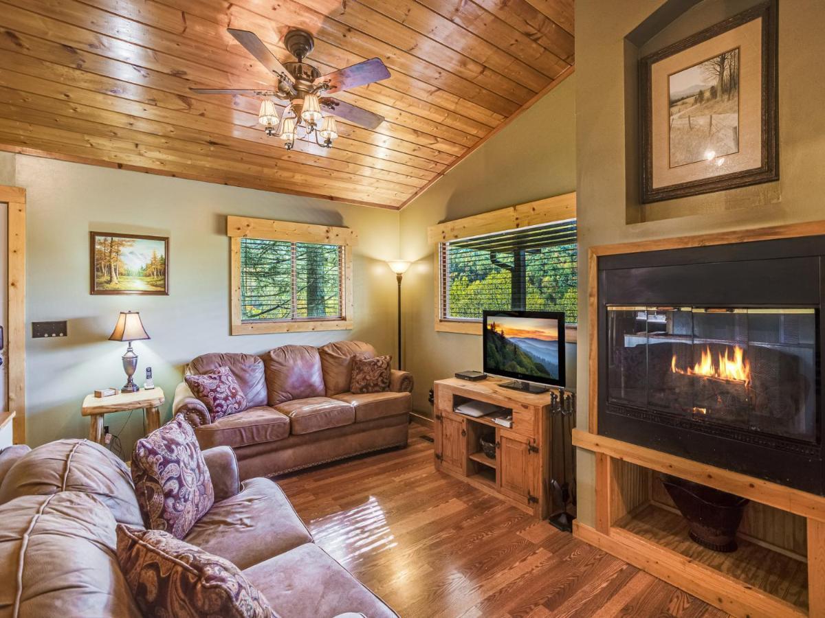 Naughty By Nature Holiday home