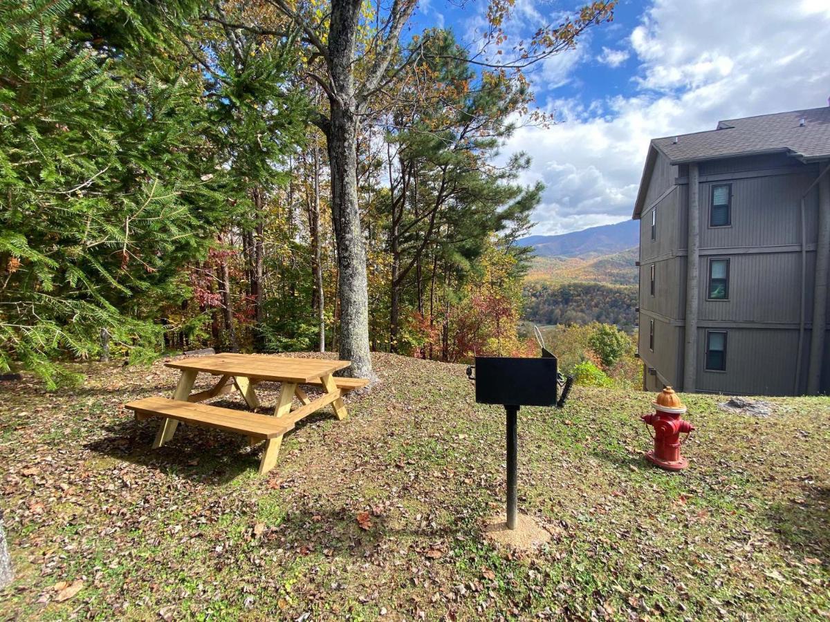 Deer Ridge Mountain C301 * Gatlinburg